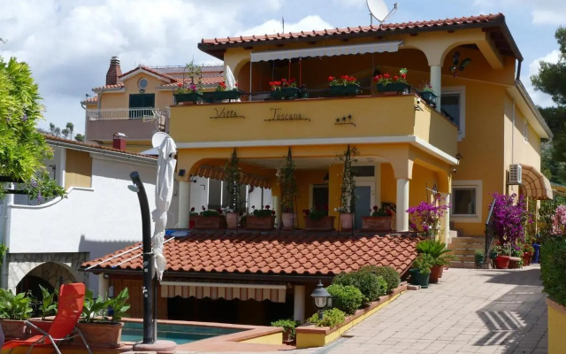 Apartments Toscana