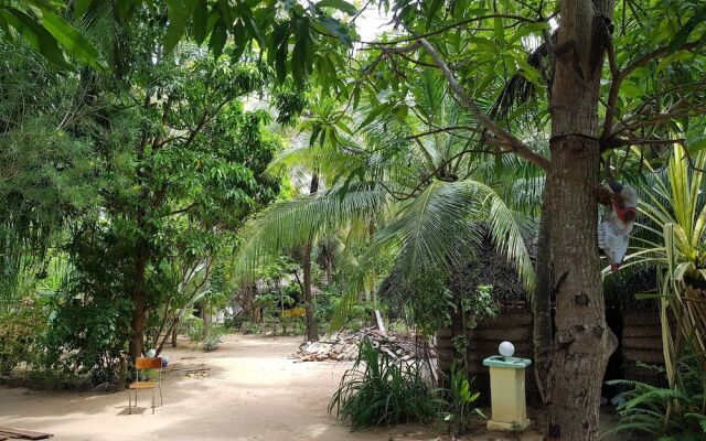 Star Hotel Arugambay