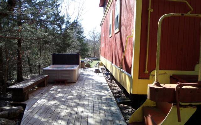 Livingston Junction Cabooses and Cabin