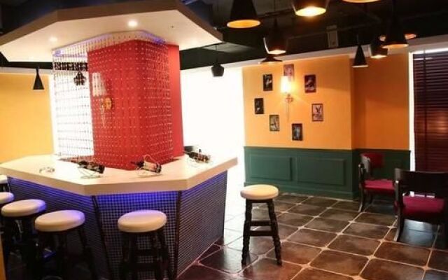 Wuhan U and I Theme Hotel
