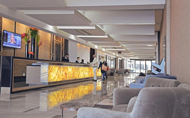 The Capital Menlyn Maine