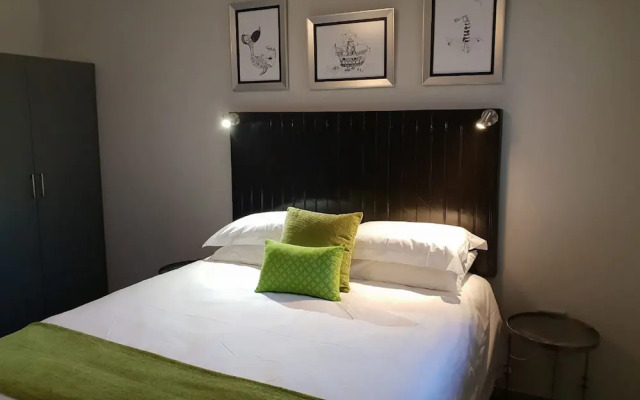 Port Del Mar Luxury Guesthouse