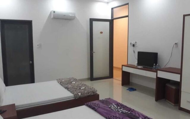 Oyo 727 Hoang Giang Hotel