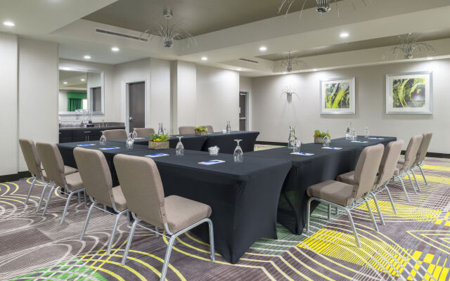 Holiday Inn Express & Suites Norman by IHG