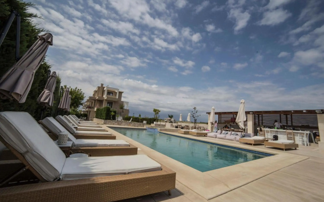 Niovi Boutique Apartments