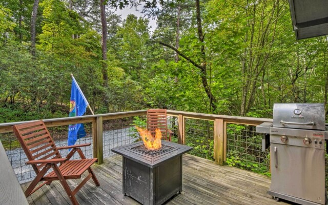 Cozy Clayton Cabin w/ Deck & Mountain Views!