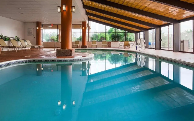 Best Western Royal Plaza Hotel & Trade Center