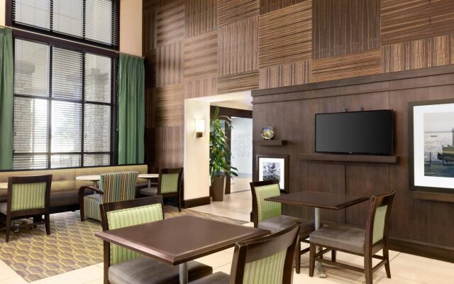 Hampton Inn & Suites West Sacramento