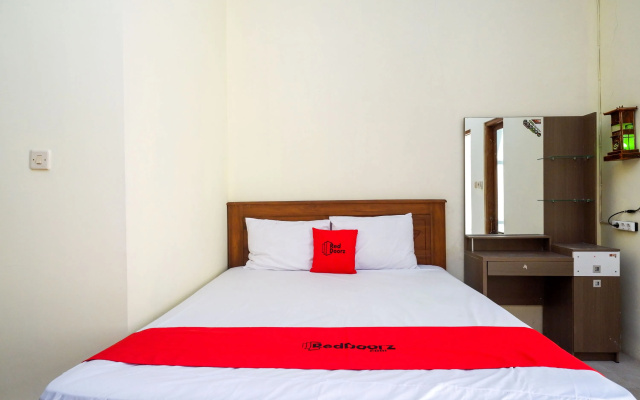RedDoorz @ Umbul Ponggok Waterpark Klaten