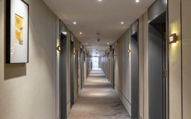 Homeinn Selected Hotel (Kunming New Luosiwan South Passenger Station)
