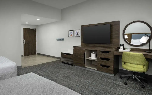 Hampton Inn By Hilton Orlando Southeast Nona