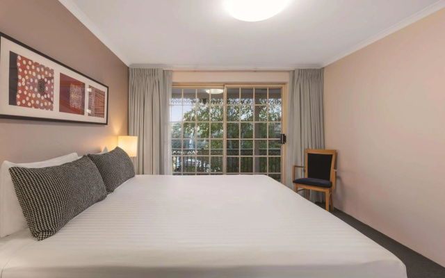 Adina Serviced Apartments Canberra Kingston – Guest Rooms – Kingston