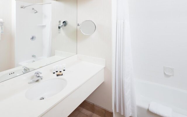 Red Lion Hotel & Conference Center - Seattle/Renton