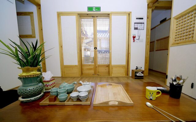Hanok 24 guesthouse Gyeongbokgung