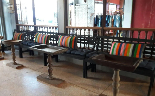 Sritrakarn Hotel