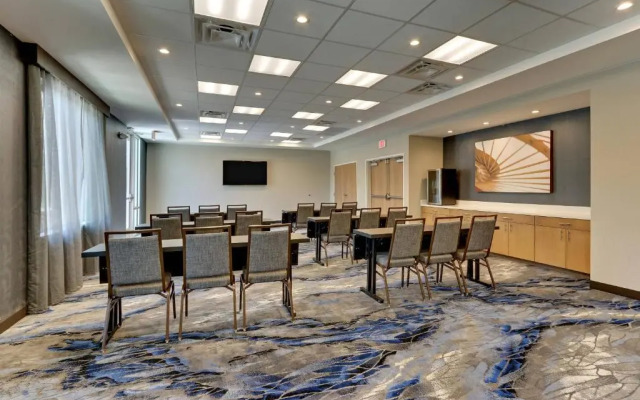 Fairfield Inn & Suites Dallas Love Field