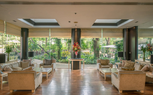 Pantip Suites