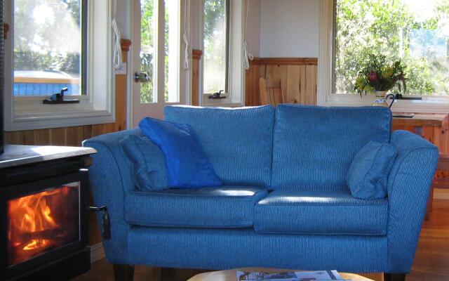 Lorne Bush House Cottages & Eco Retreats