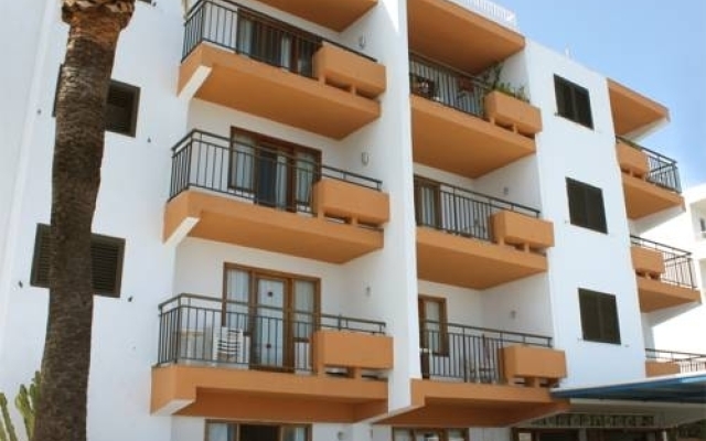 Apartamentos Llevant