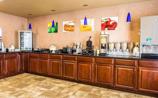 Quality Inn & Suites - Greensboro-High Point