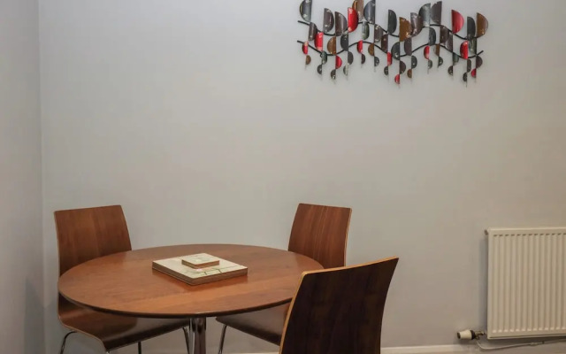 Apartment 6