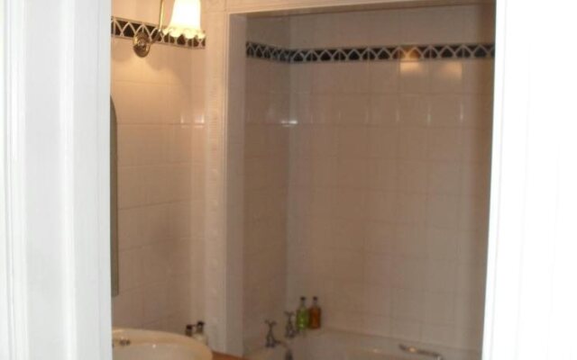 Heddon's Gate Hotel