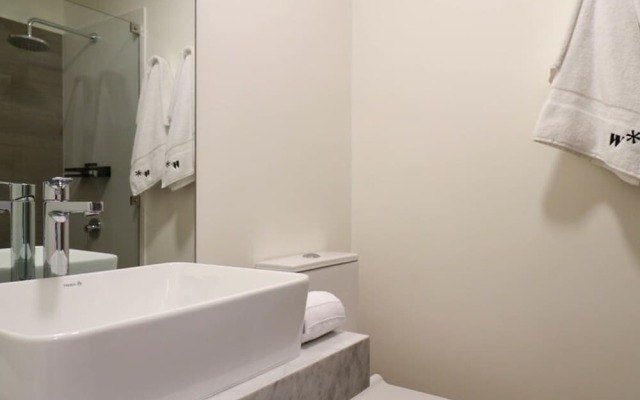 w Minimalist 2BR in Miraflores