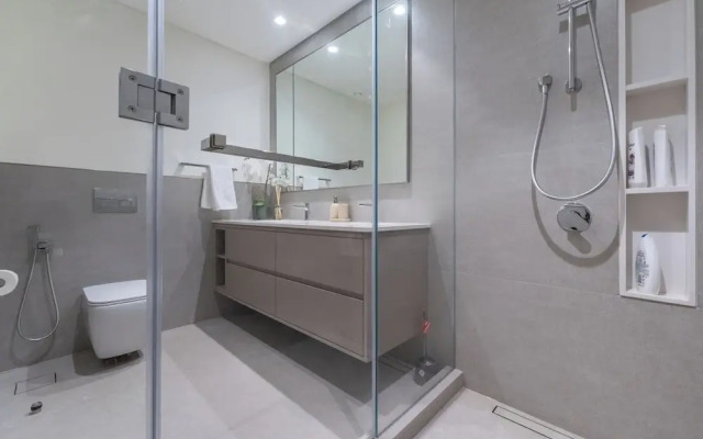 One Lux Stay Grande Signature Residences