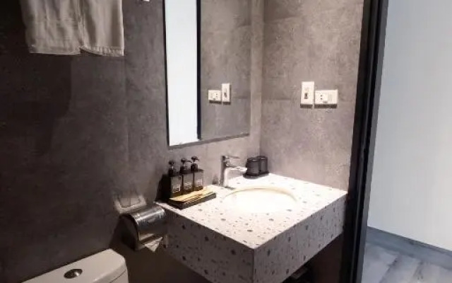 Atlantis Apartment Nguyen Thai Hoc