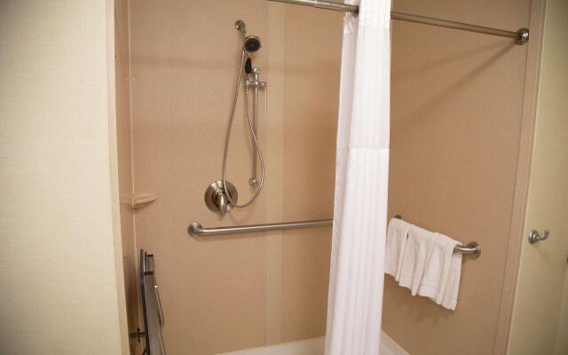Hampton Inn & Suites Sharon, PA
