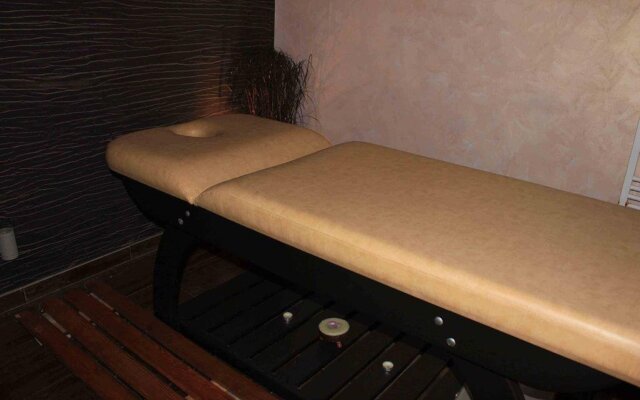 Green Hisar Hotel