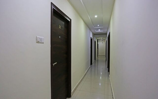 OYO 8590 Hotel Sea