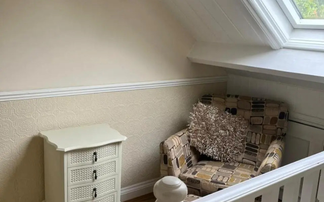 NEW Cottingburn House