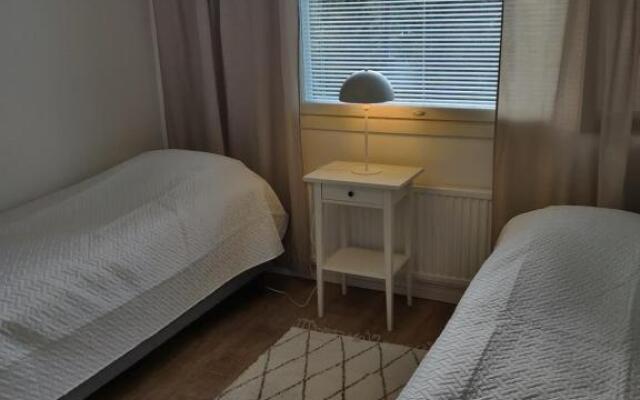 Yyterin valkoinen huoneisto 14A talo B 21