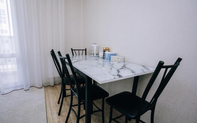 Атлант на улице Димитрова 51А