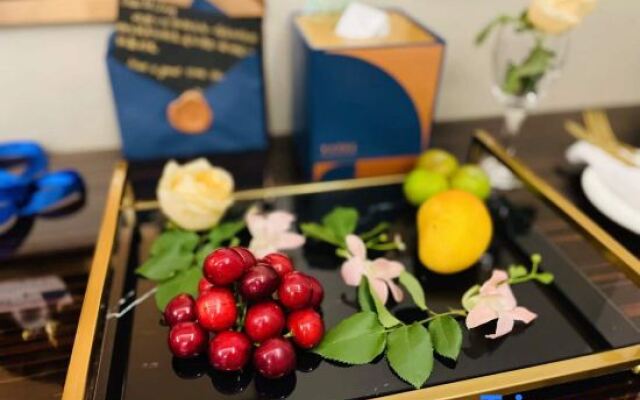 Yitel Collection (Nanjing Gulou Xuanwuhu Road)