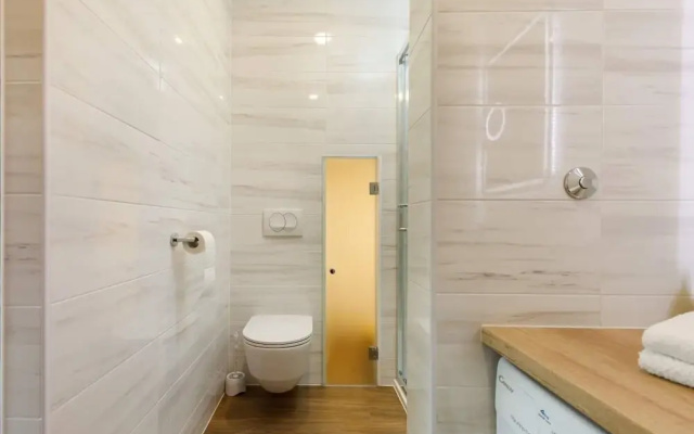 Dominus, Modernly Decorated Suite in City Center