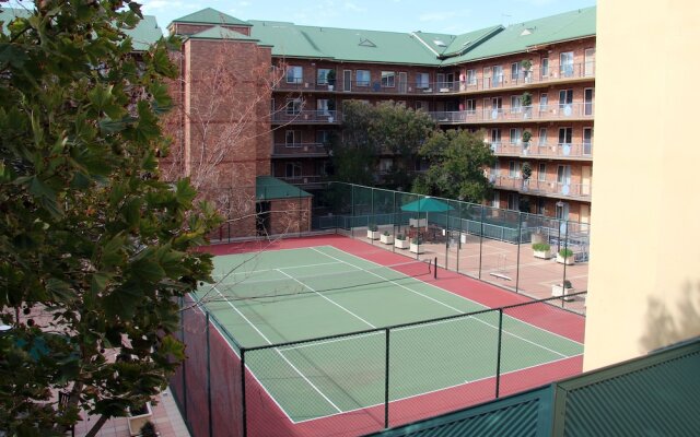 Adelaide Central Apartment - 3Br, 2Bath & Carpark