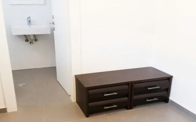 Luxury apt heart  Bat-Yam 3 m walk beach