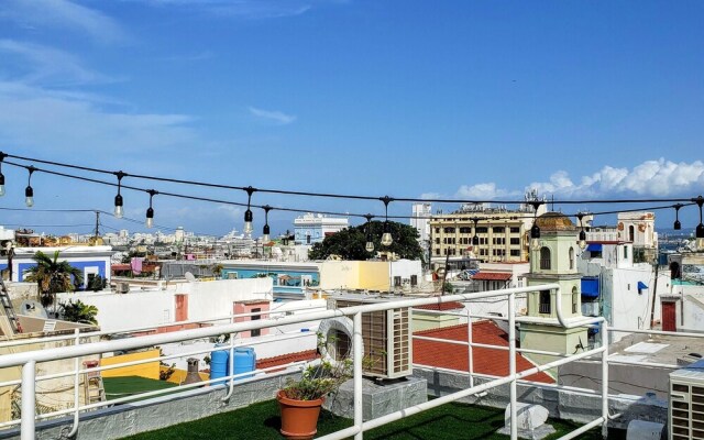 Roof top Hotel Apartment #6 King Bed - Old San Juan