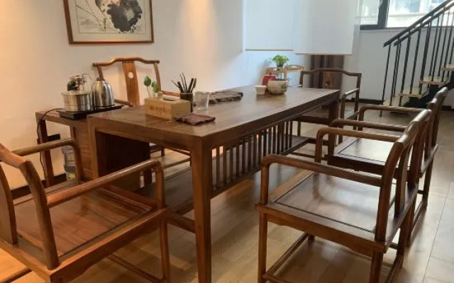 Yilong Anyun Hotel (Wuhan High-speed Rail Station Happy Valley Store)