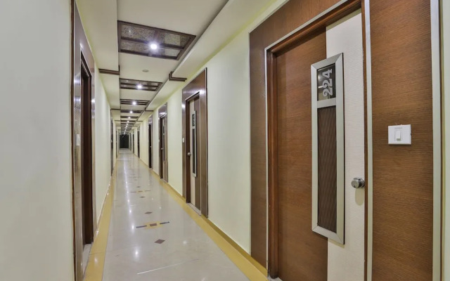 OYO 19003 Flagship Hotel Rudra Mahal