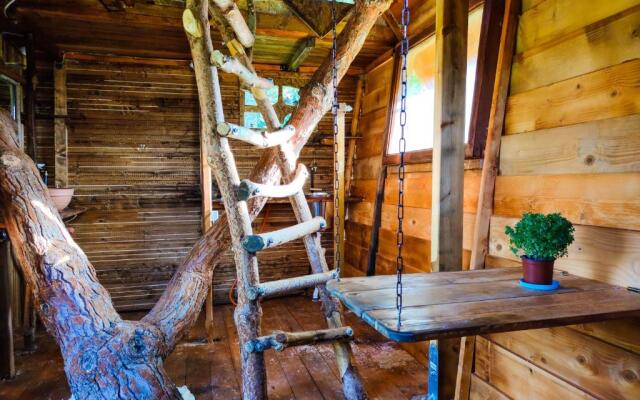 Gea tree house