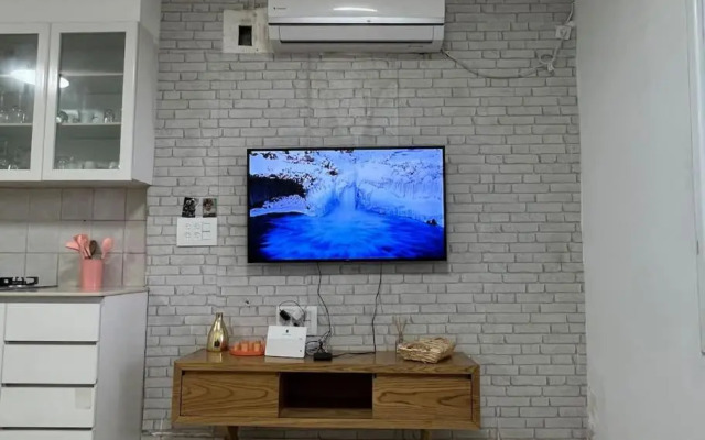 Beach front! 2 bedrooms right on the boardwalk