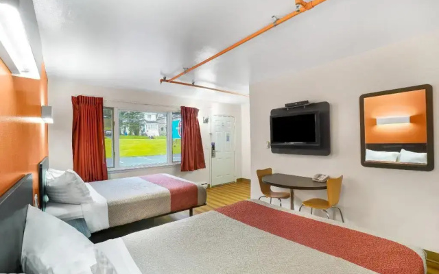 Motel 6 Ilion, NY