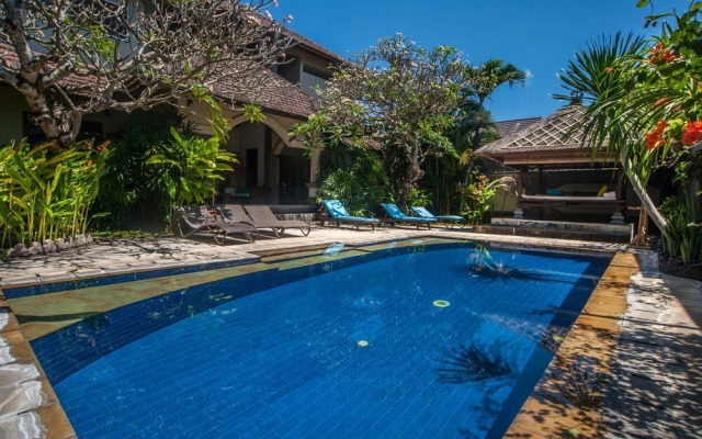 Villa Este, Seminyak
