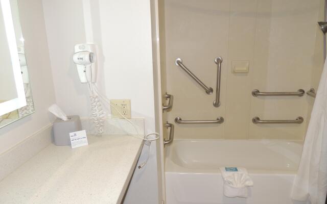 Holiday Inn Express & Suites Birmingham Trussville by IHG