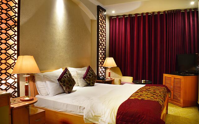 Hotel Emperor Palms at Karol Bagh