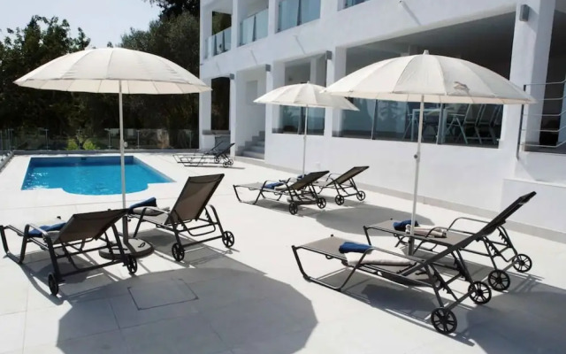 Luxury villa with heated pool