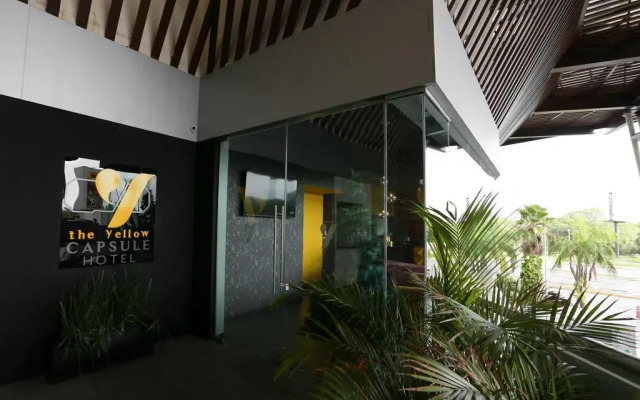 The Yellow Capsule Cancun Close to Airport